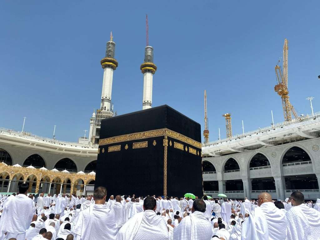 Alhijaz Indowisata, Rekomendasi Travel Umroh dengan Fasilitas Lengkap di Indonesia