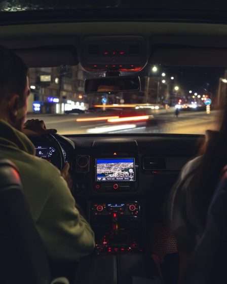 tips naik mobil malam hari saat mudik